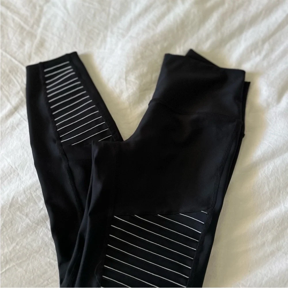 ALO rare moto style Black Leggings with white stripes 7/8 length